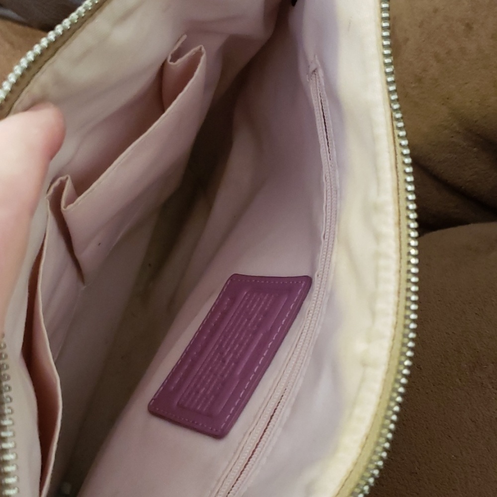 Purse - Picture 2 of 3